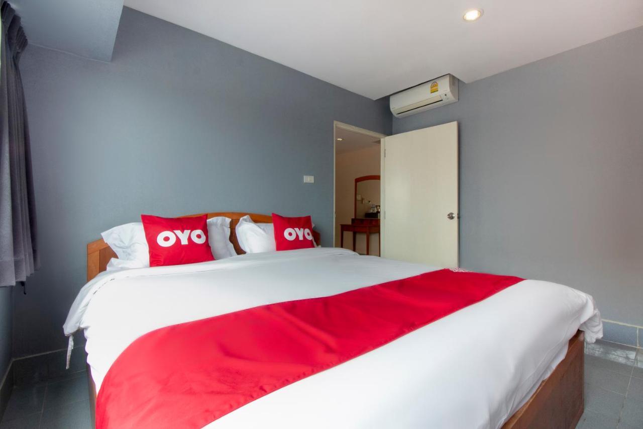 Oyo 602 L'Hotel Бангкок Экстерьер фото